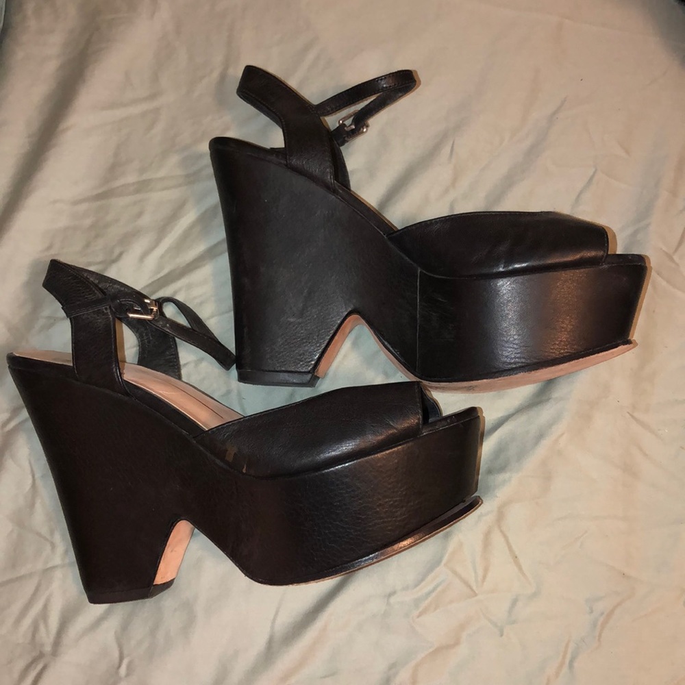Dolce Vida Platforms leather size 8